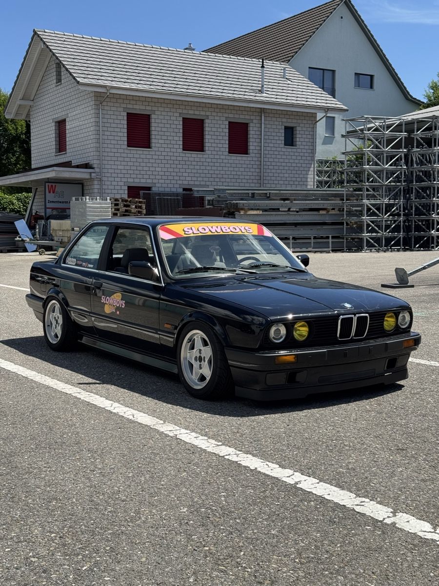 BMW Autos: BMW 316i E30 Handschalter – D'occasion à gachnang par crisi124 1