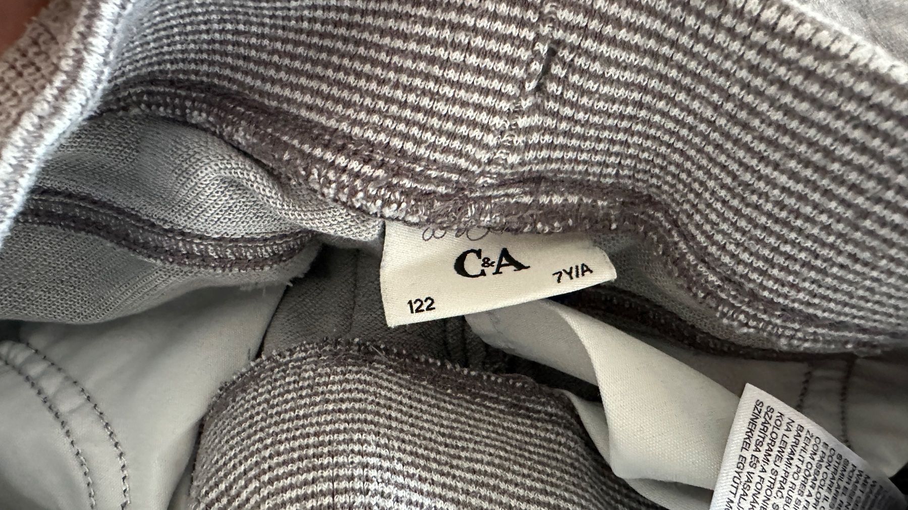 C&A Jeans: Jeans C&A Pull-on hellgrau Gr. 122 - Nr. 2 – Usato da Winterthur venduto da Secondhand-Family 3