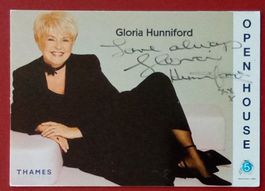 Gloria Hunniford Autogramm signiert Fotopostkarte 10x15cm