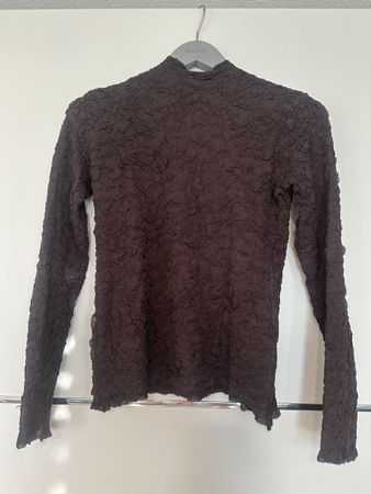 Zara anliegendes Top. Gr.S