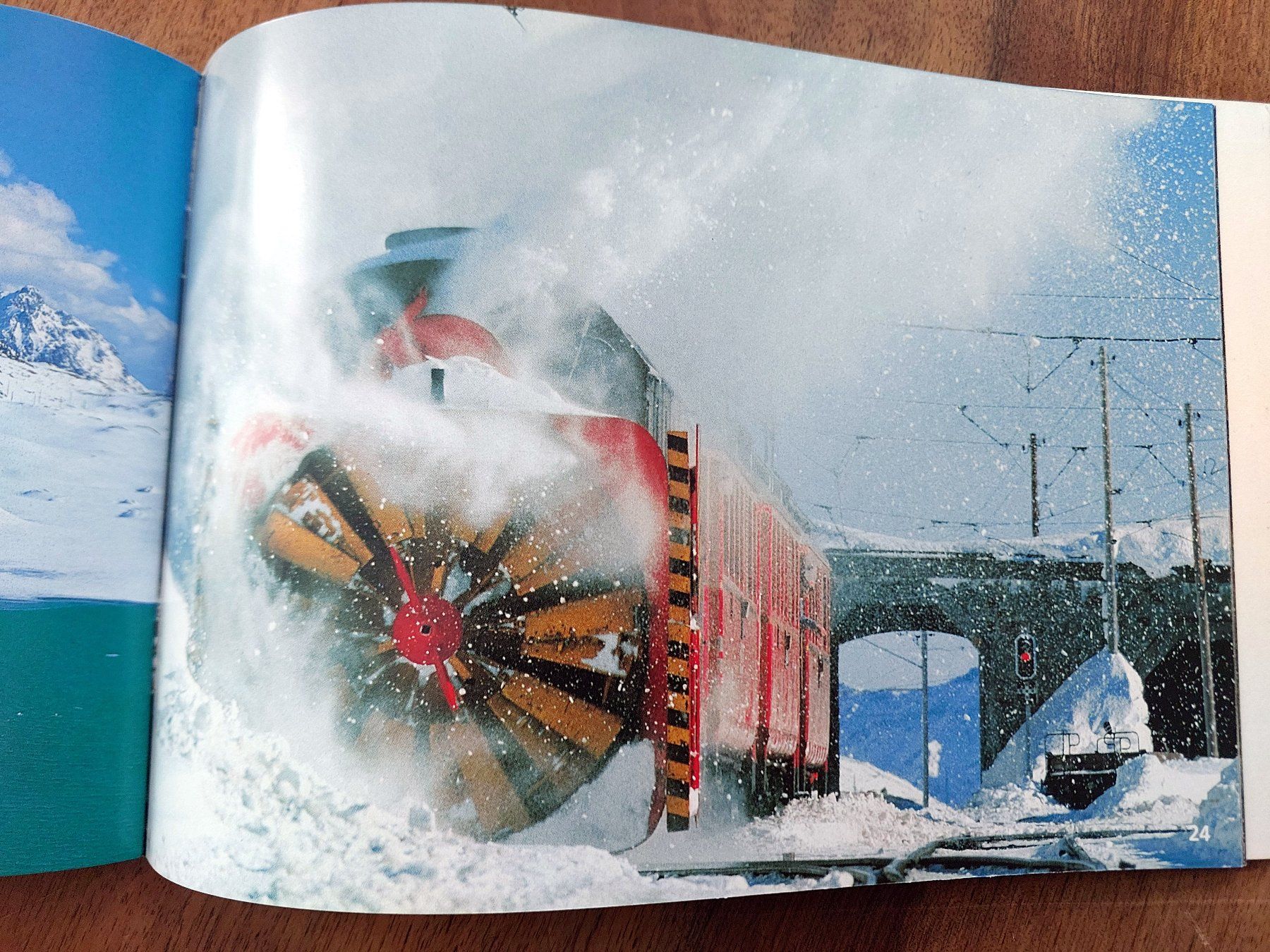 Riviste & Magazine: Bernina Express - Zwei Reiseführer – Usato da Schönenwerd venduto da Steidi 4