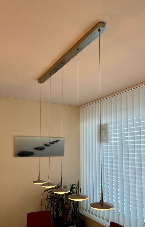 Relaxdays Pendelleuchte RINC Klein, 3-flammig – Hängeleuchte Aus Dunklem Holz & Satiniertem Glas, Höhenverstellbar Bis 117 Cm