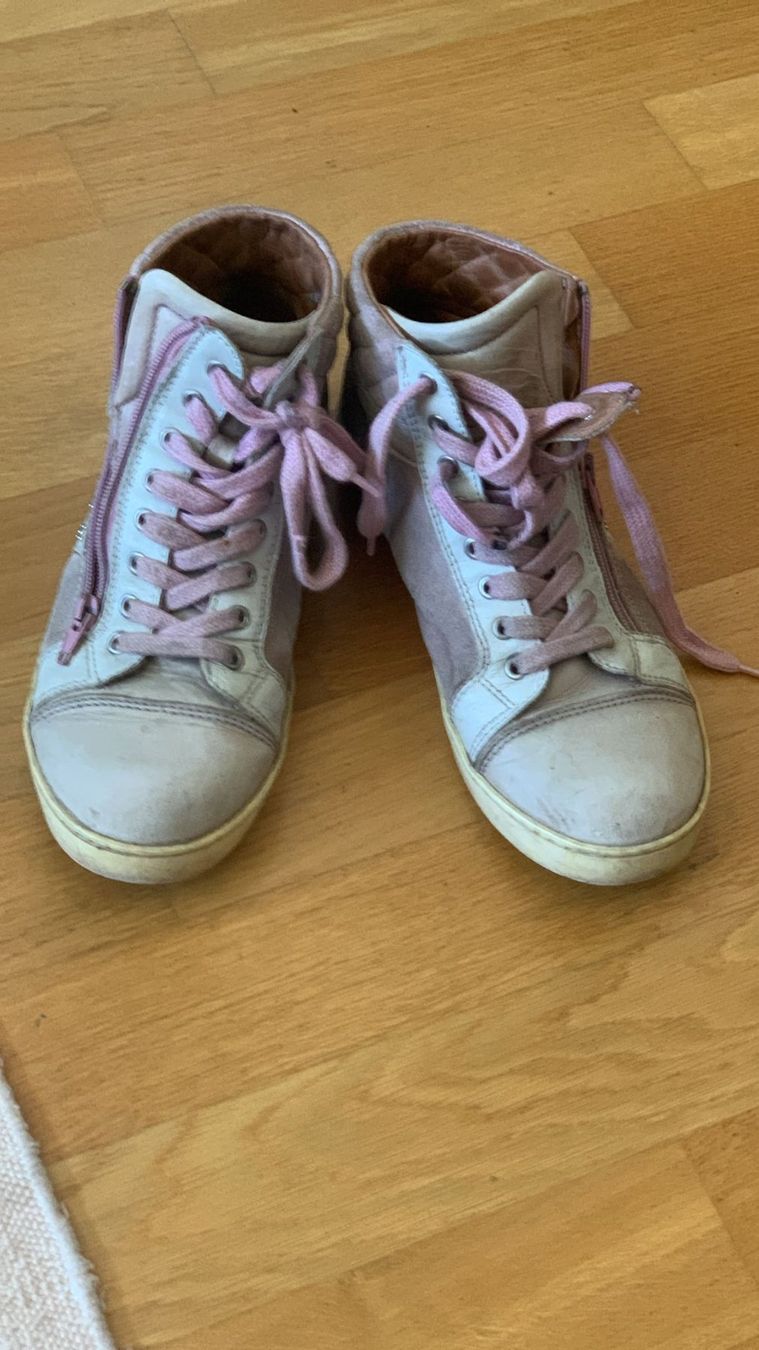 Scarpe da donna: Ledersneaker von Belly Button Gr. 39 – Usato da Geneve venduto da mar_8dyp