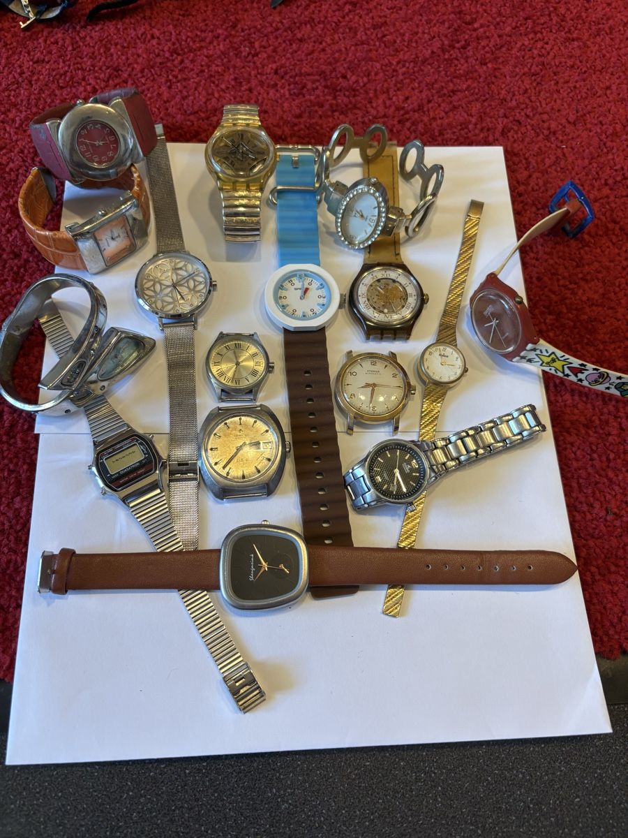 Montres: Uhren 16 Stuck unkontrolliert  – D'occasion à Murten par Tzaugg