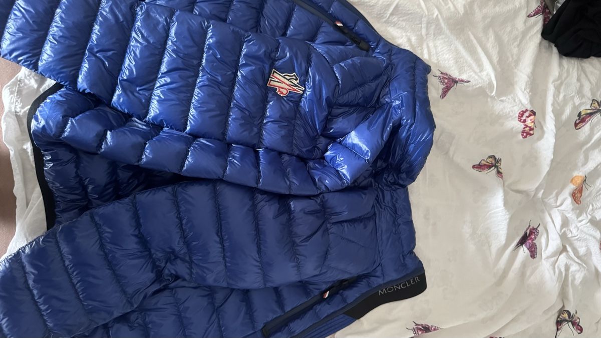 Moncler Vestes: Moncler Jacke – Neuf (Voir description) à glattbrugg par sho_d9ht 5