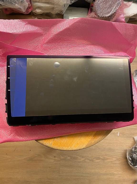 Tutti pezzi di ricambio auto: NEU VW MIB2.5 Display 5G6919606D – Usato da Frauenfeld venduto da Gangster02