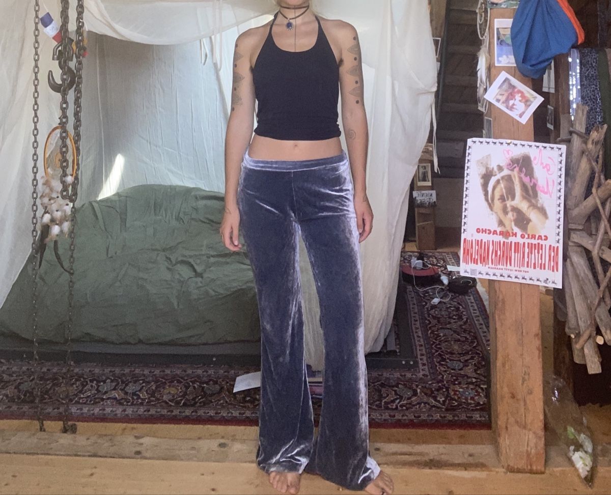 Pantalons: Blaue Samt Hose Schlaghose – D'occasion à Rehetobel par Norea69