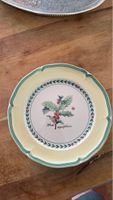 Assiette de Noël Villeroy & Boch, décor houx, impeccable
