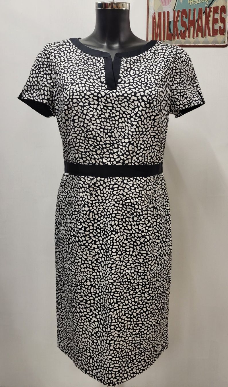Comma Kleider: Comma,Kleid NEU,Gr.38,39.90 statt 119.- – Neu und originalverpackt aus Avenches von FashionFactoryOutlet