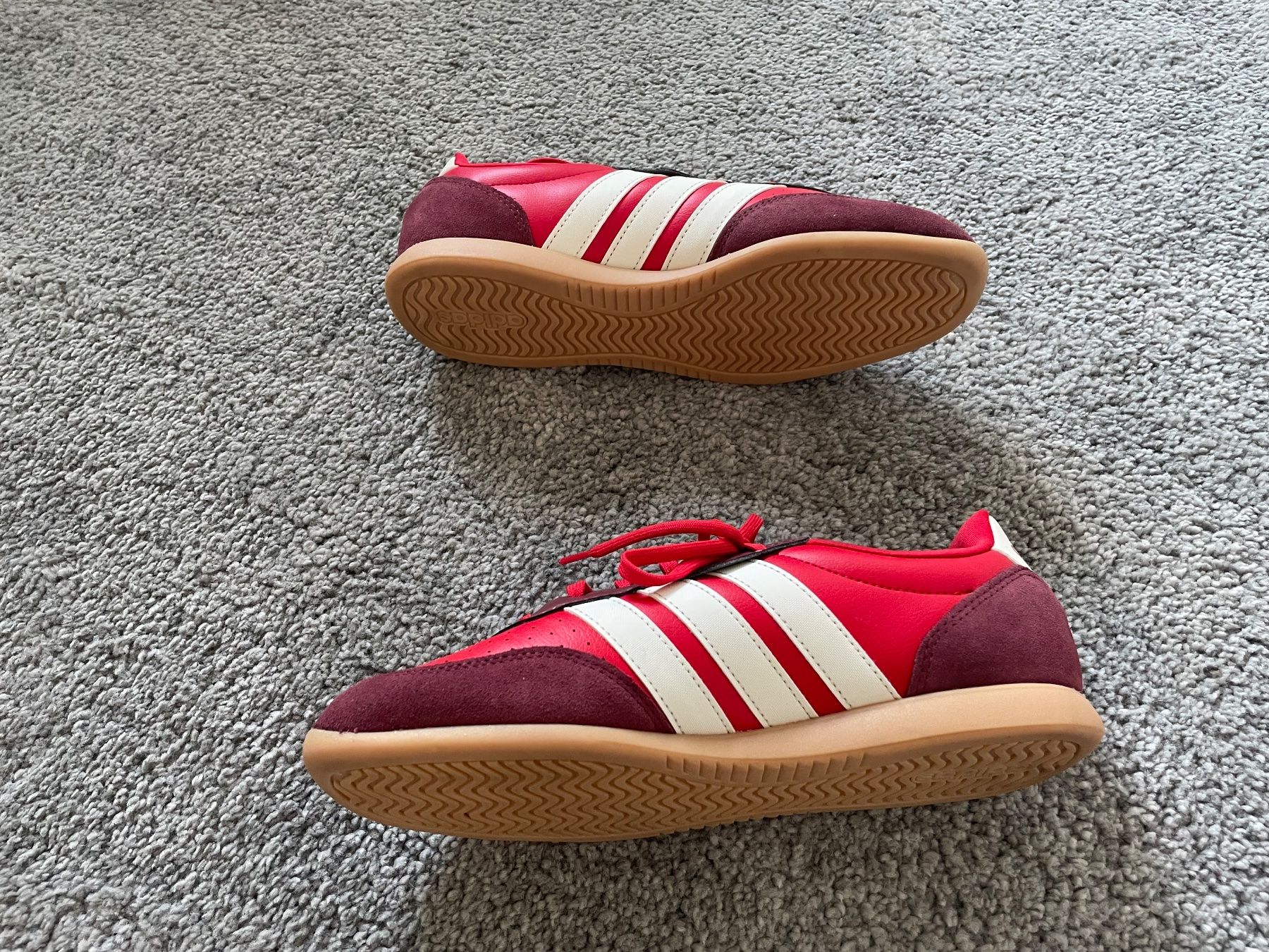 Adidas Damenschuhe: Adidas Sneaker – Gebraucht aus Uster von orchidee777 1