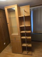 Hochwertige Wohnzimmervitrine aus teilmassiver Buche