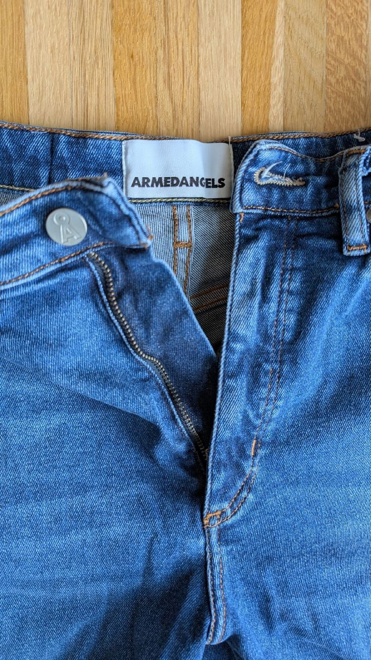 Armedangels Jeans: ArmedAngels jeans size 27 – Nuovo (secondo la descrizione) da Meyrin venduto da jes_yr5m 1