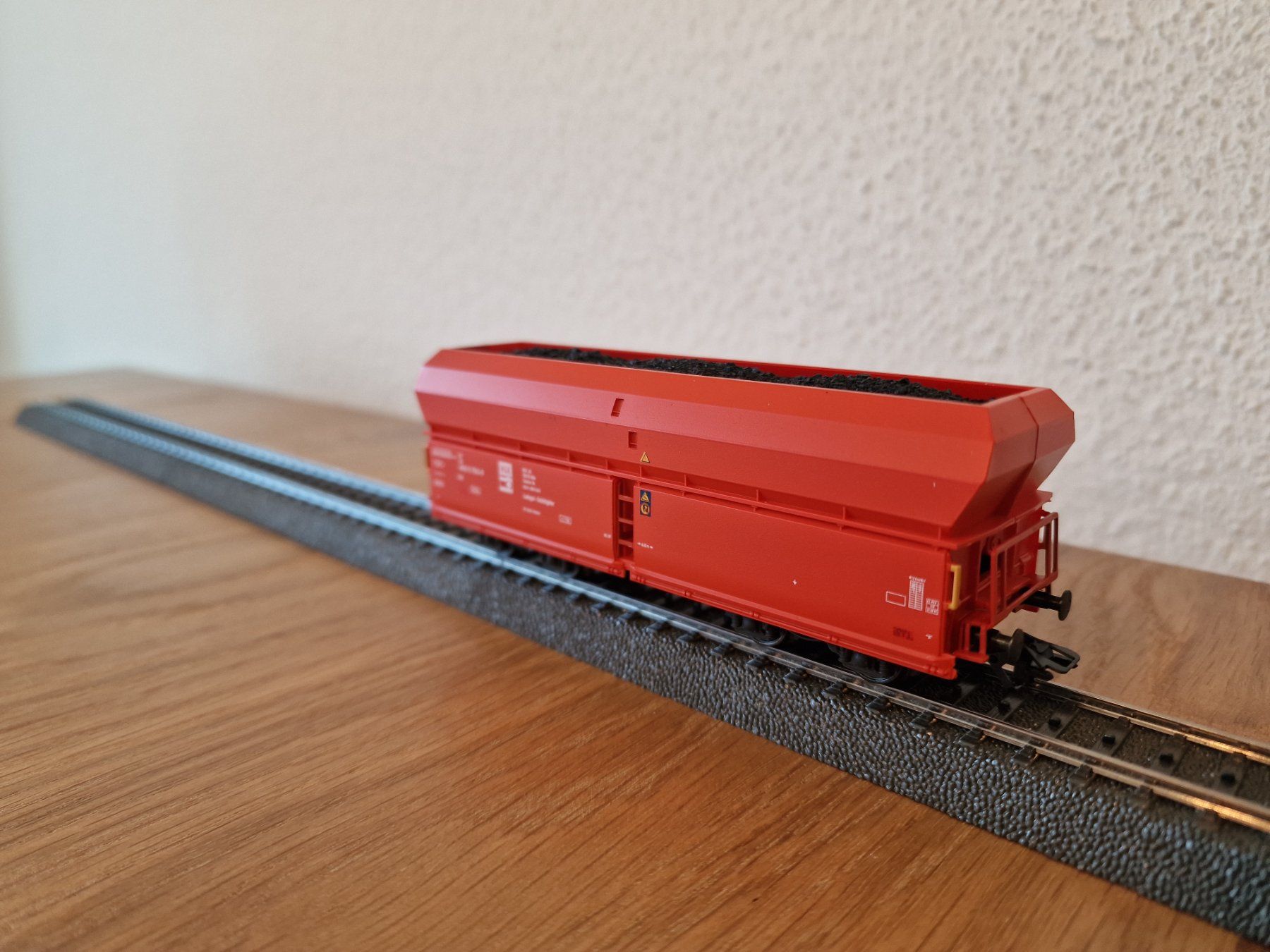 Märklin Modelleisenbahnen: Märklin Selbstentladewagen H0 – Gebraucht aus Matten b. Interlaken von lor_hr9w 2