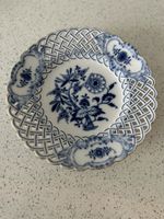 Assiette ajourée - Meissen, porcelaine, motif d'oignon