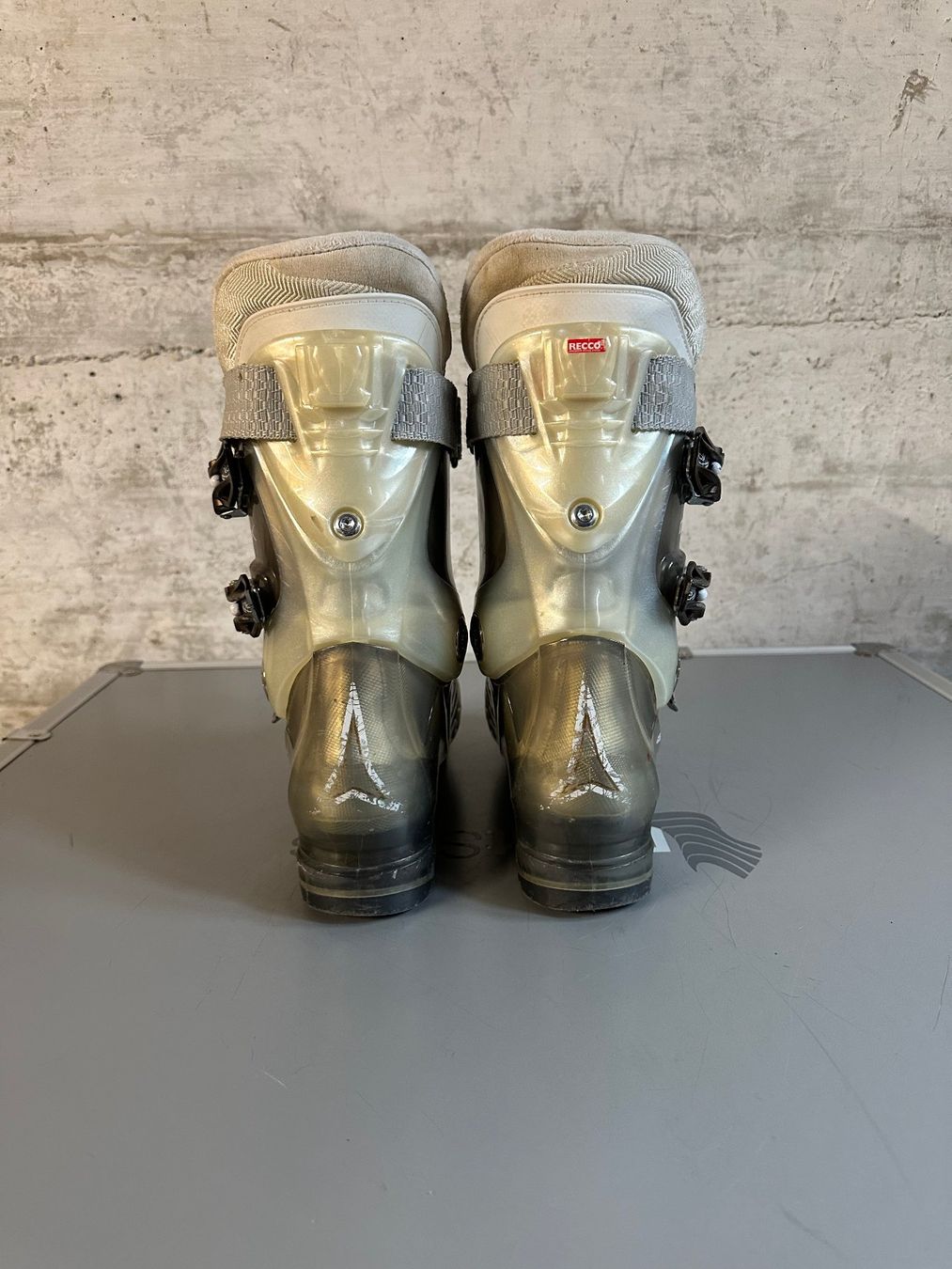 Atomic Scarpe da uomo: Atomic Skischuhe 24 / 38 – Usato da Emmenbrücke venduto da karkarkar 1