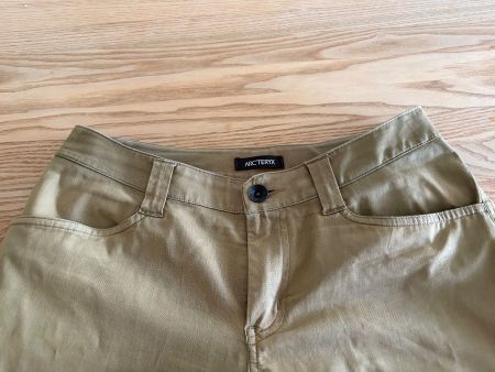 ARC'TERYX Hose Modell Commuter Gr. 30 ideal für Velo