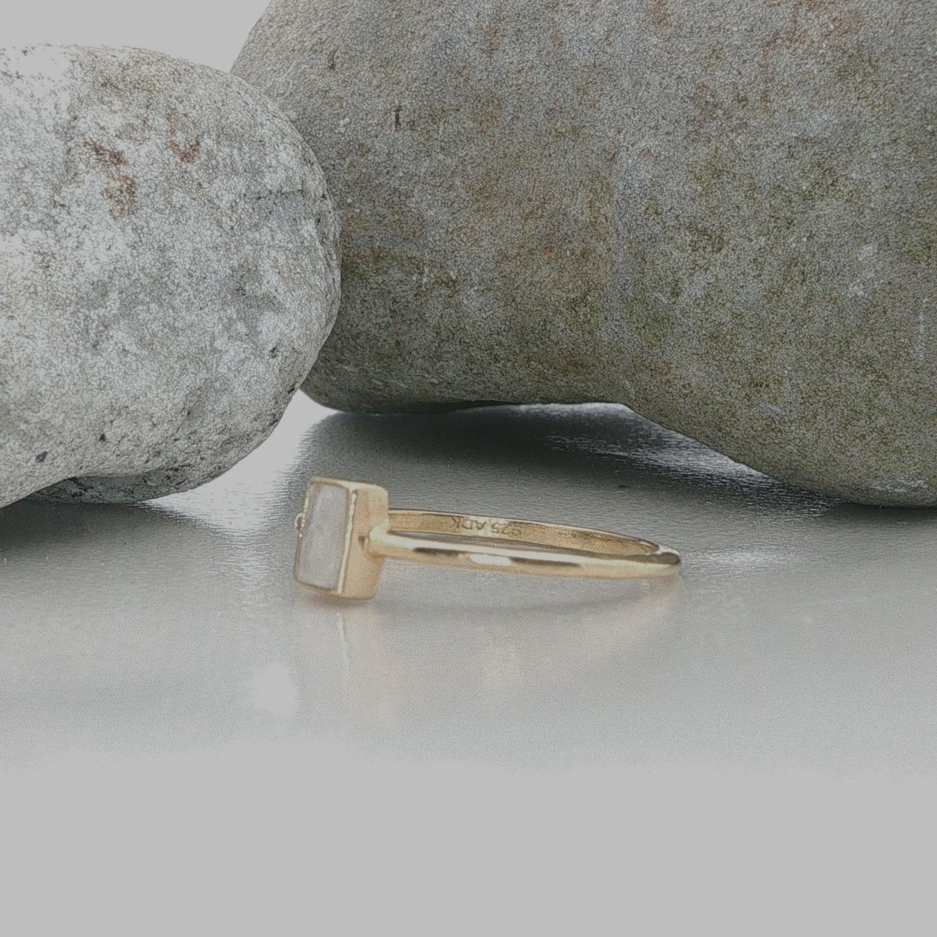 Olga Ribler Bagues: Ring 925 Sterling Silber mit Mondstein Grösse 54 – Neuf (Voir description) à Luzern par Schmuckoutlet 5