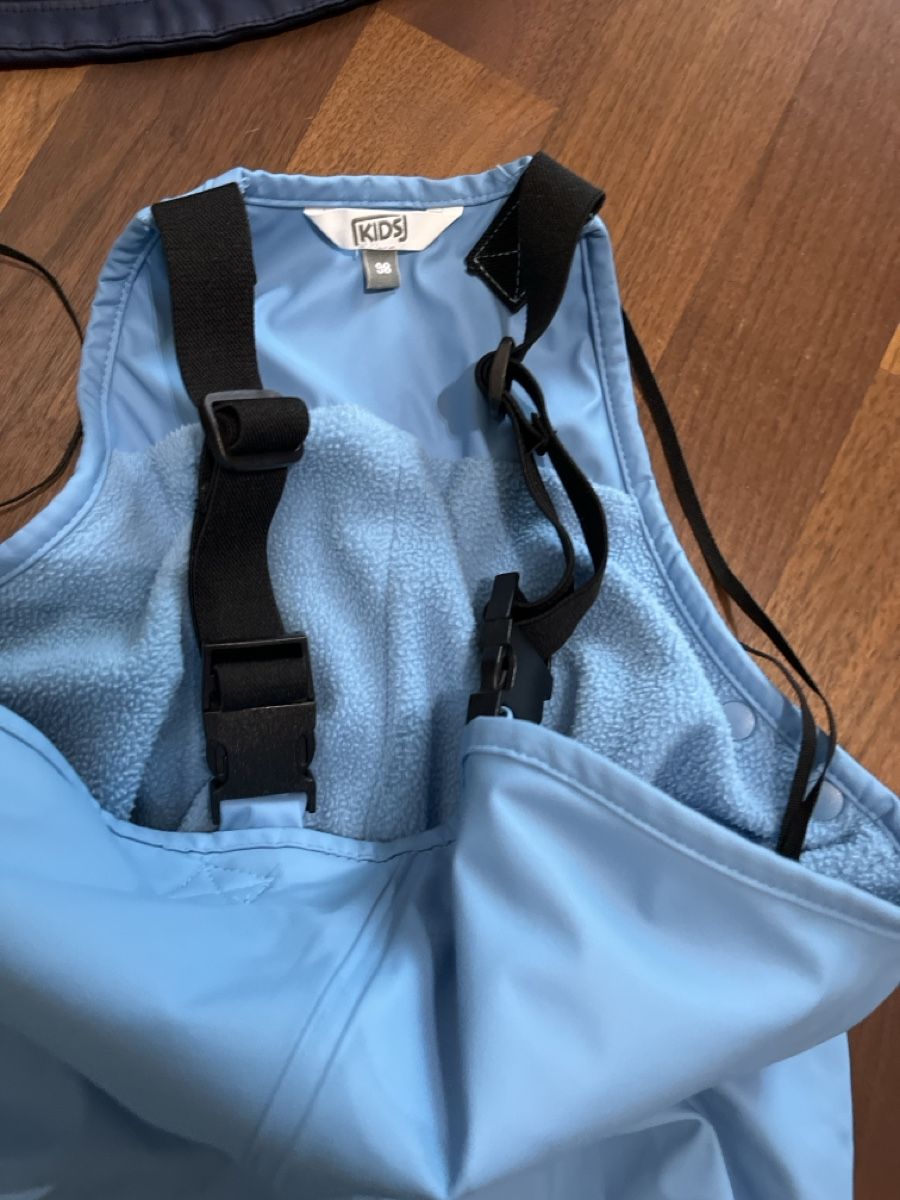 Lotti & Set di vestiti: Regenkleider 98 gefüttert – Usato da Andelfingen venduto da estark 2