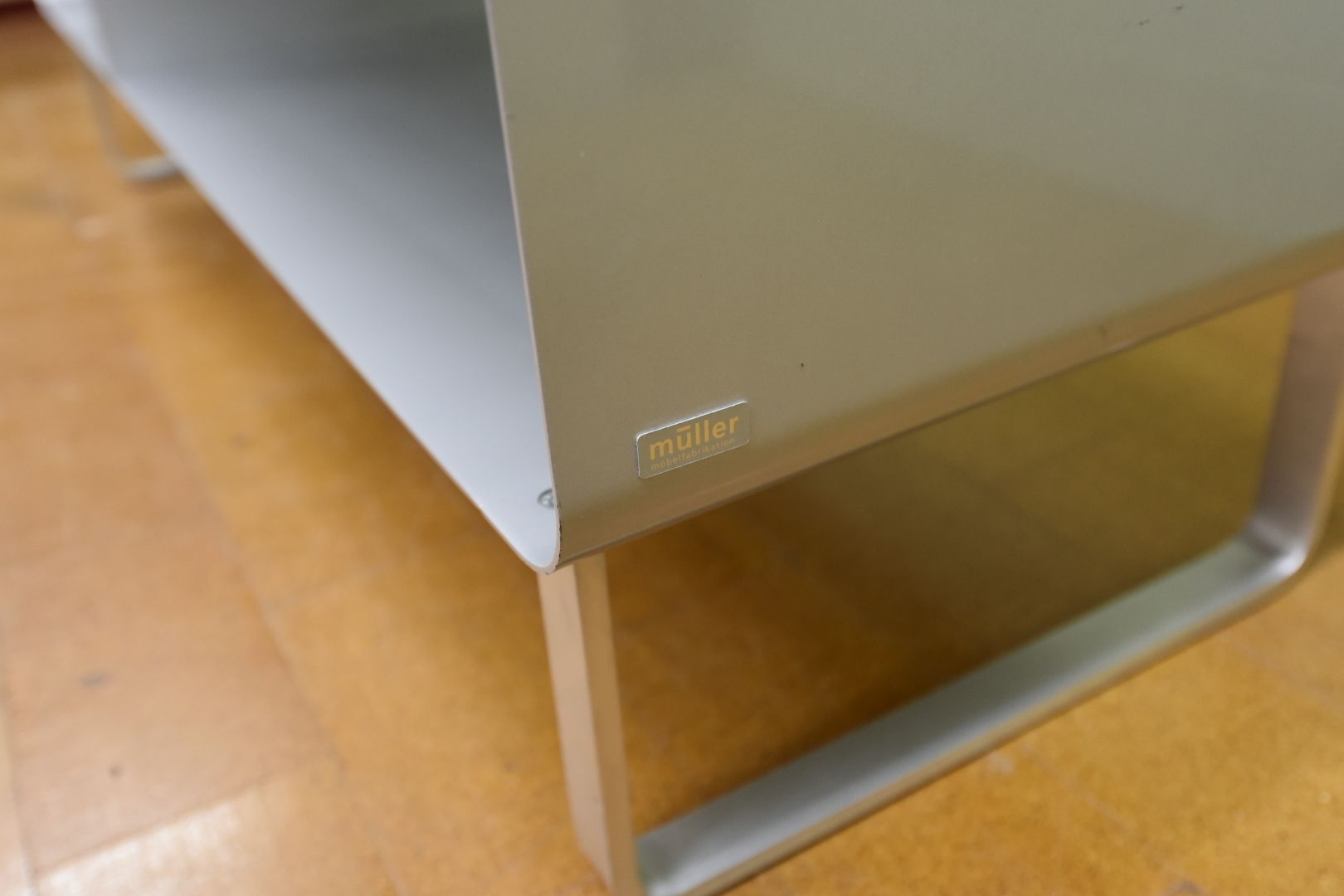 Müller Mobili TV: Designer Sideboard R111 Müller Möbelfabrikation TV-Möbel – Usato da Lichtensteig venduto da Polsterwerk 3