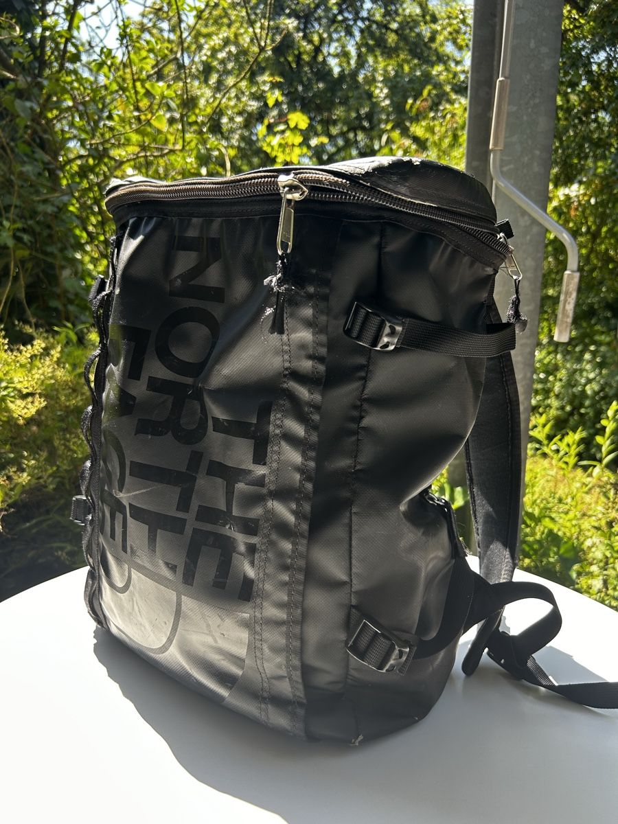 North Face Zaini: NORTH FACE - Base Camp Fuse Box Black – Usato da Zollikofen venduto da LUKE_THRIFTS 7