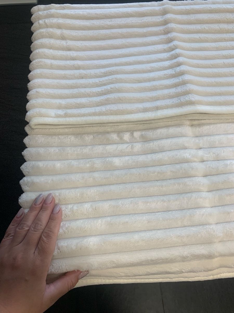 Biancheria da letto: Zwei Moderner Plüsch-Flanell-Sofabezug – Nuovo (secondo la descrizione) da Suhr venduto da So-786- 1