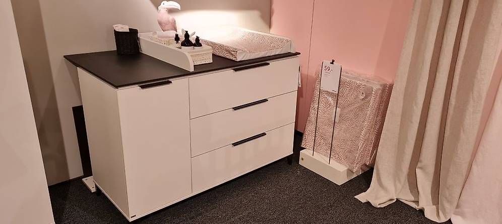 Cassettiere: Commode pour bébé, Pfister, neuve – Usato da St-Sulpice VD venduto da GT3RS 1