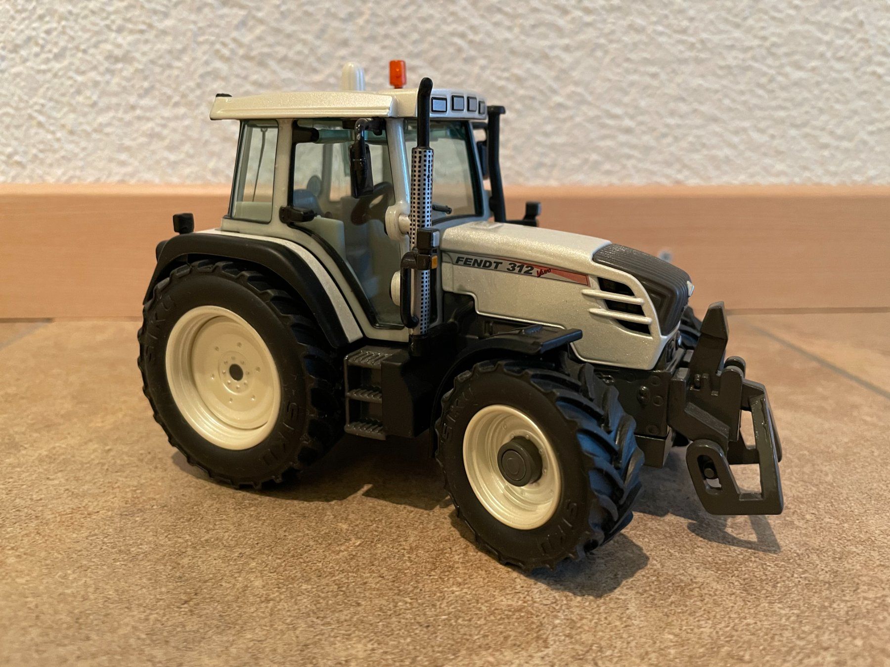 Fendt Trattori: SIKU Fendt 312 Vario – Nuovo e nell'imballaggio originale da Kreuzlingen venduto da Stefan1150 2