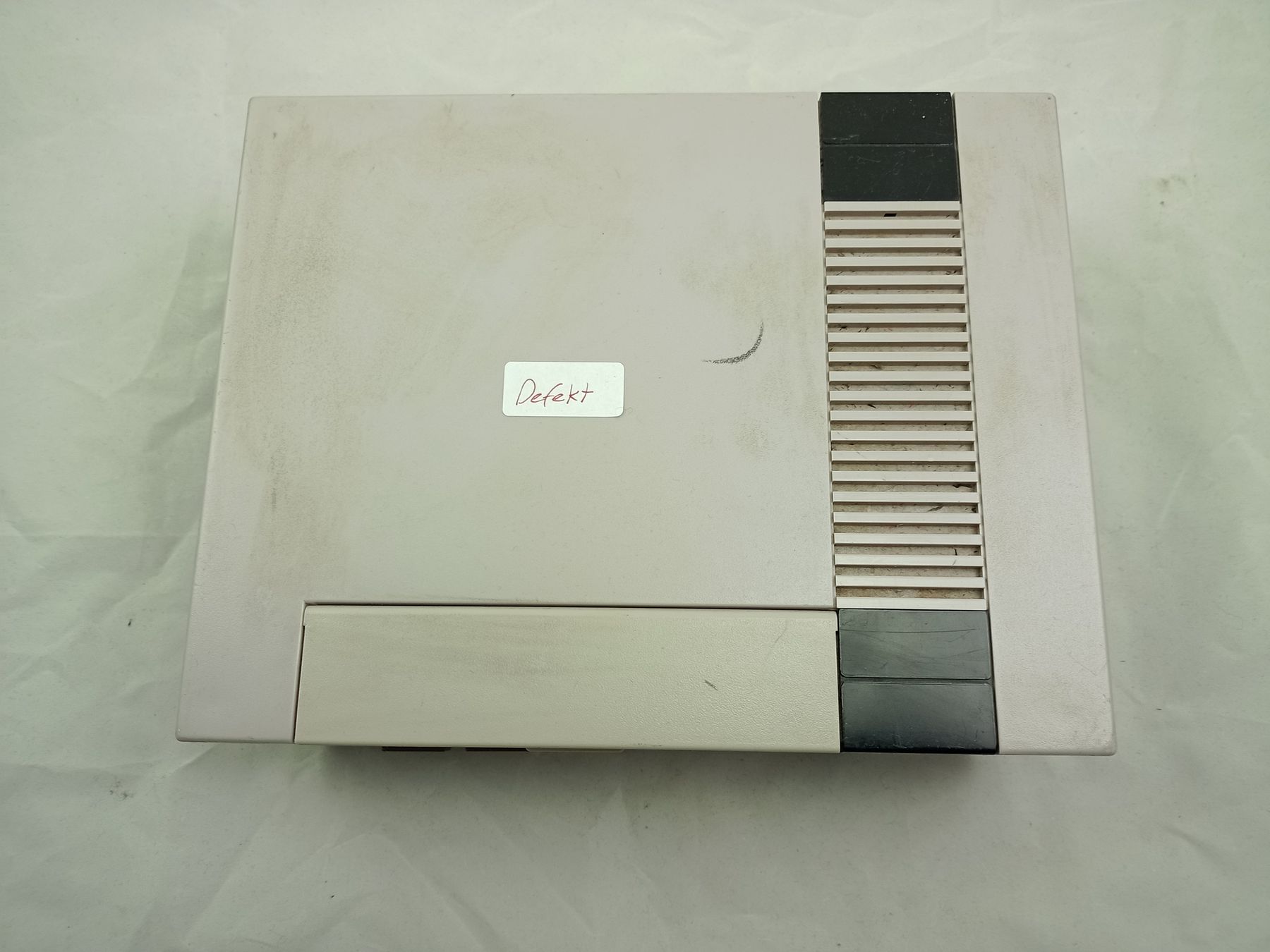 Consoles: Nintendo NES Konsole Defekt – D'occasion à Buchs AG par SellAndBuyX 6