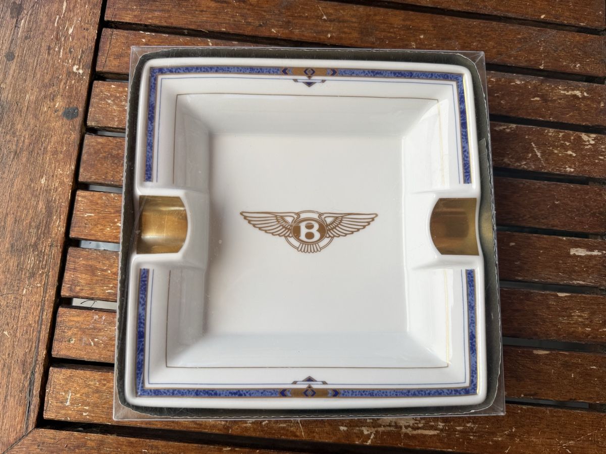 Portacenere: Bentley Design Zigarrenaschenbecher – Nuovo e nell'imballaggio originale da Vaduz venduto da Hallo2112