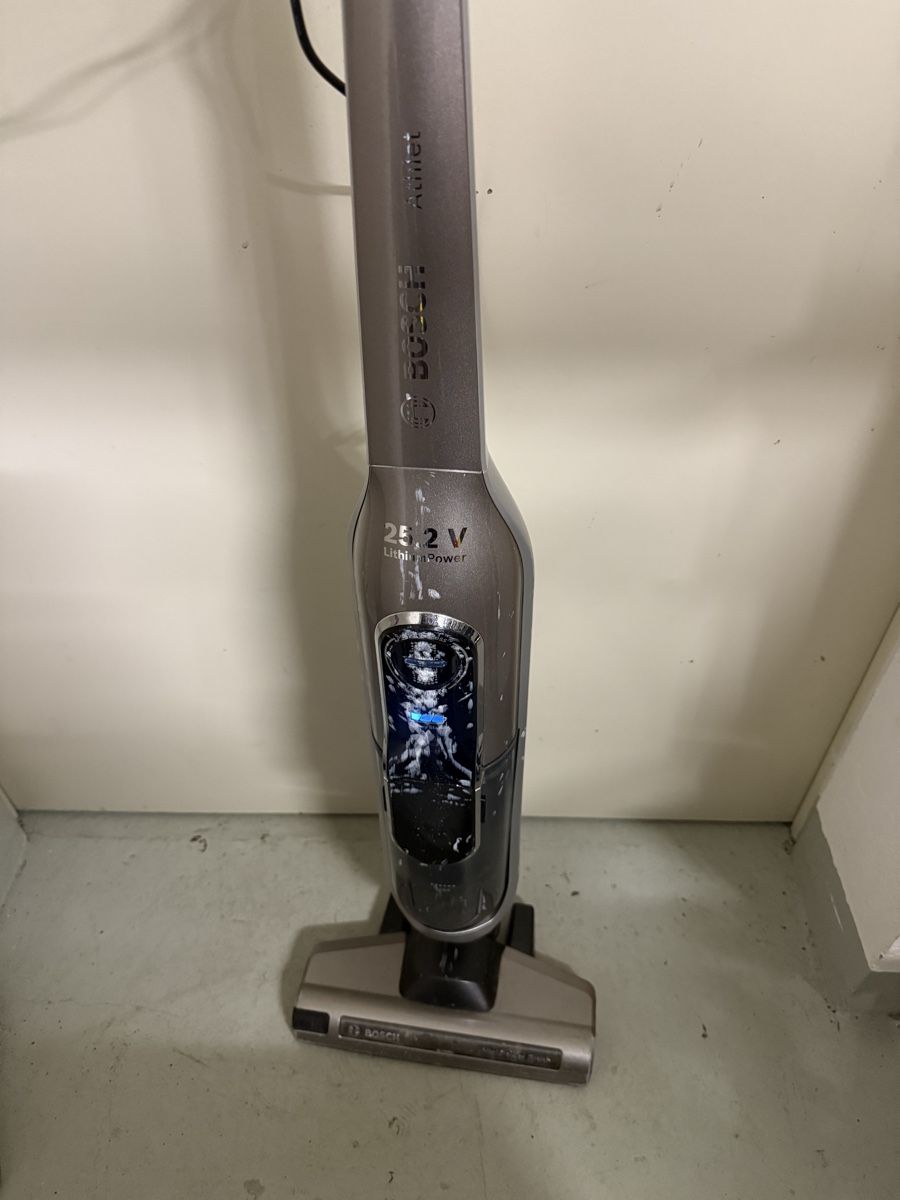 Bosch Aspirapolveri & Accessori: Bosch Akku Staubsauger, 25.2V, LithiumPower – Usato da Birsfelden venduto da mah_6yvz 2