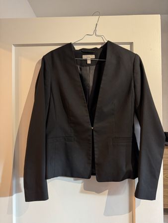 Eleganter H&M Blazer – Schwarz – Kragenlos – Gr. 38