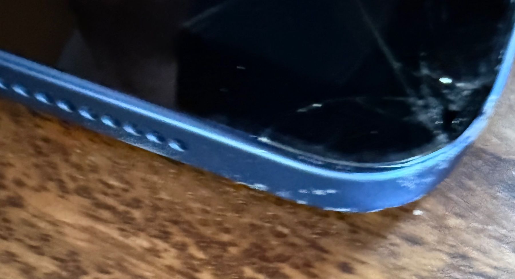 Apple Tablet PC: iPaid – Defekt aus Pfäffikon ZH von Margot1 3