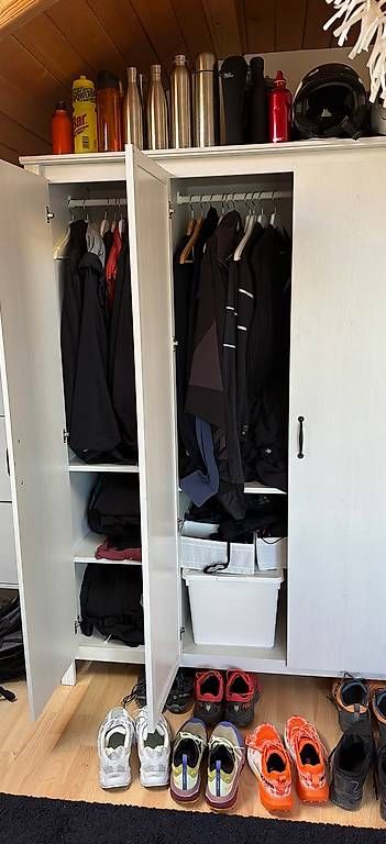 Armoires: IKEA wardrobe  – D'occasion à Epalinges par flo_7p8m 1