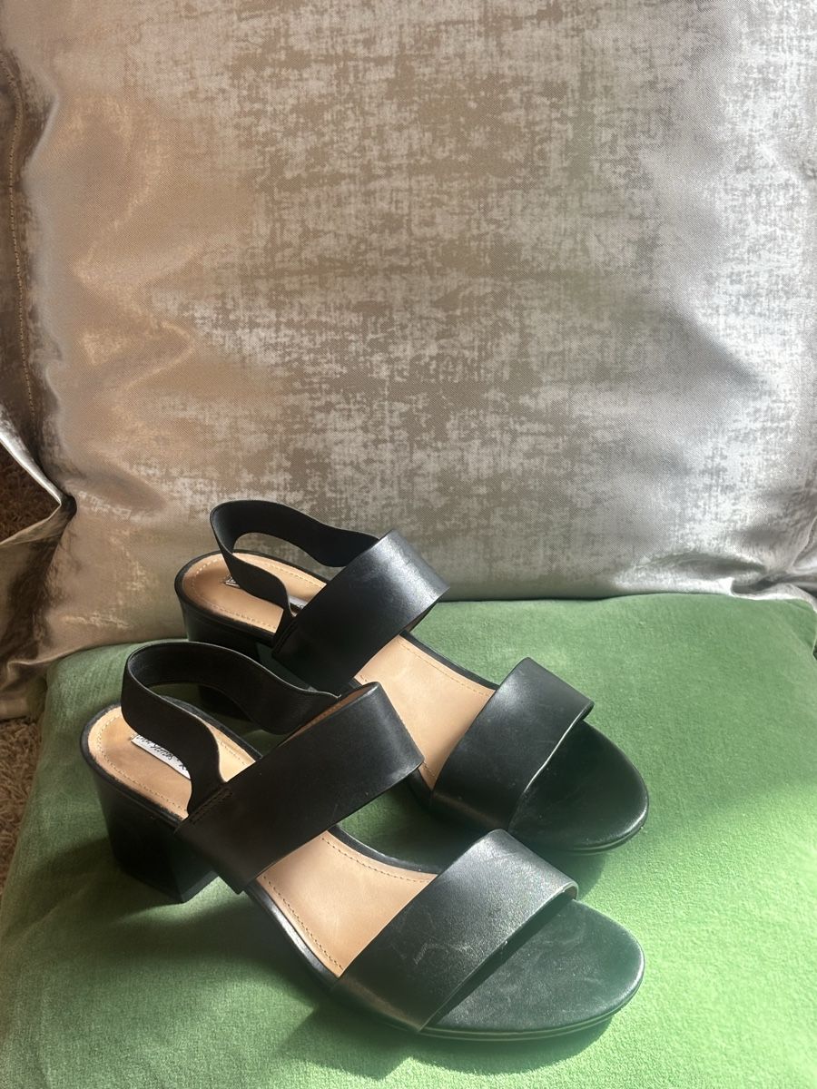 Scarpe da donna: Sandalen von & other Stories – Nuovo (secondo la descrizione) da Zürich venduto da cor_h97c 1
