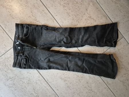 Jeans H&M schwarz Grösse 116 guter Zustand