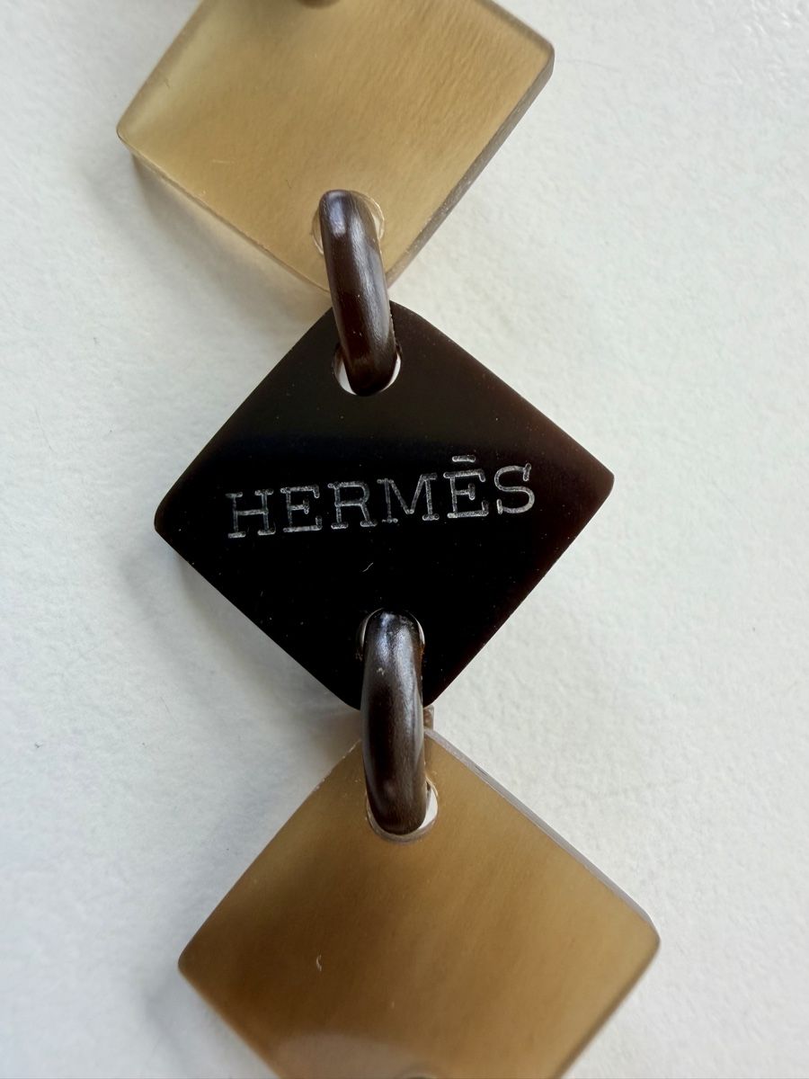 Hermès Catenine: Hermès Halskette aus Horn – Usato da Biel/Bienne venduto da karin.fleischer 1