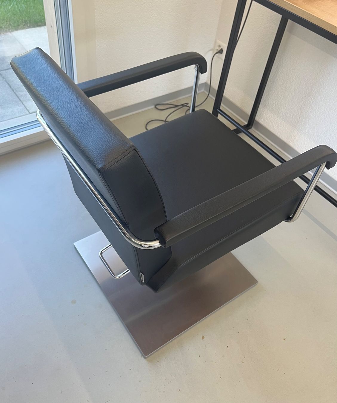Stühle: Coiffeurstuhl GREINER – Gebraucht aus Jegenstorf von mic_qy8g