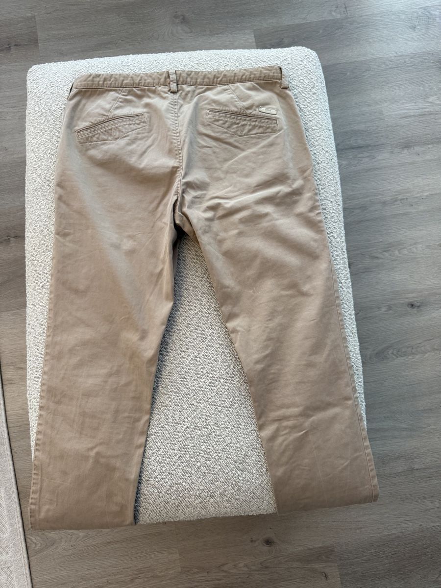 Hugo Boss Pantaloni: Boss Hose 32/33 – Usato da Spreitenbach venduto da Erjon_bu 1