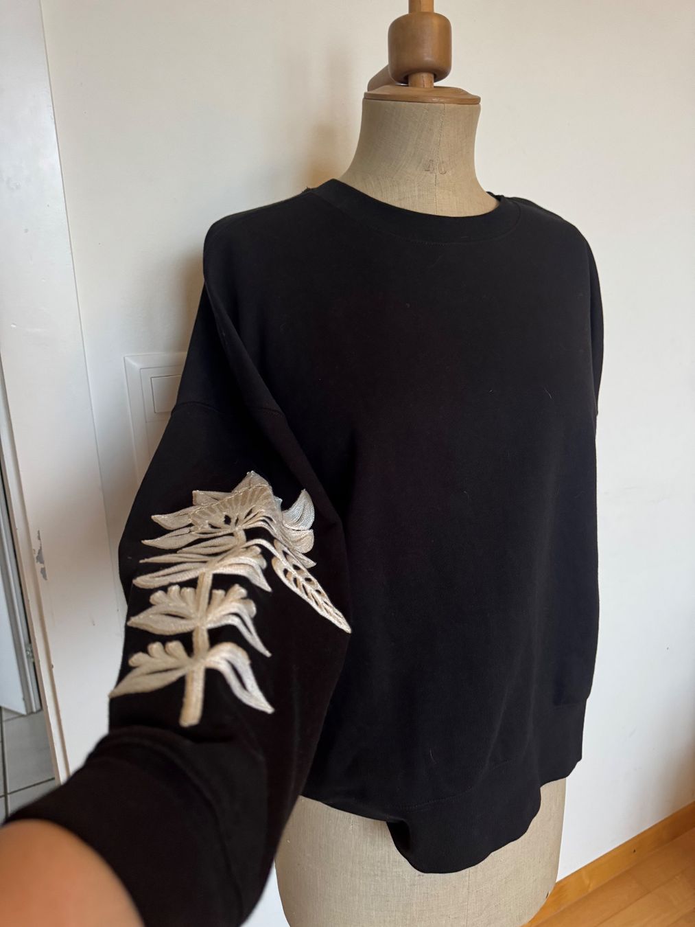 Maglioni & Felpe: Scotch& Soda Sweater, schwarz gr 40 – Nuovo (secondo la descrizione) da Hombrechtikon venduto da tvogel