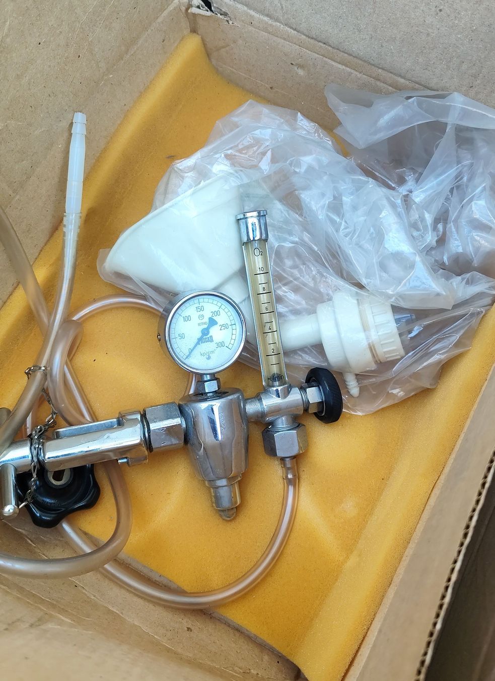 Messen: Regolatore pressione con manometro usato – Gebraucht aus Bellinzona von nca_zw9w
