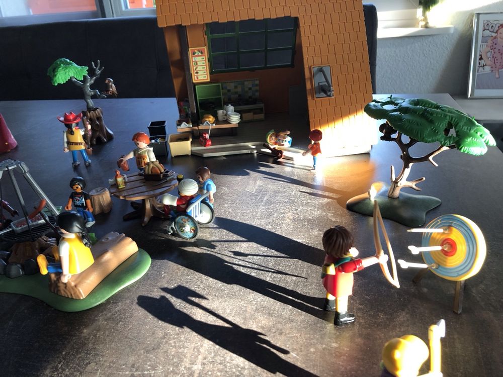 Playmobil Jouets: Playmobil,im guten Zustand,kindercamp,viele figürli – D'occasion à Subingen par Bea8 4
