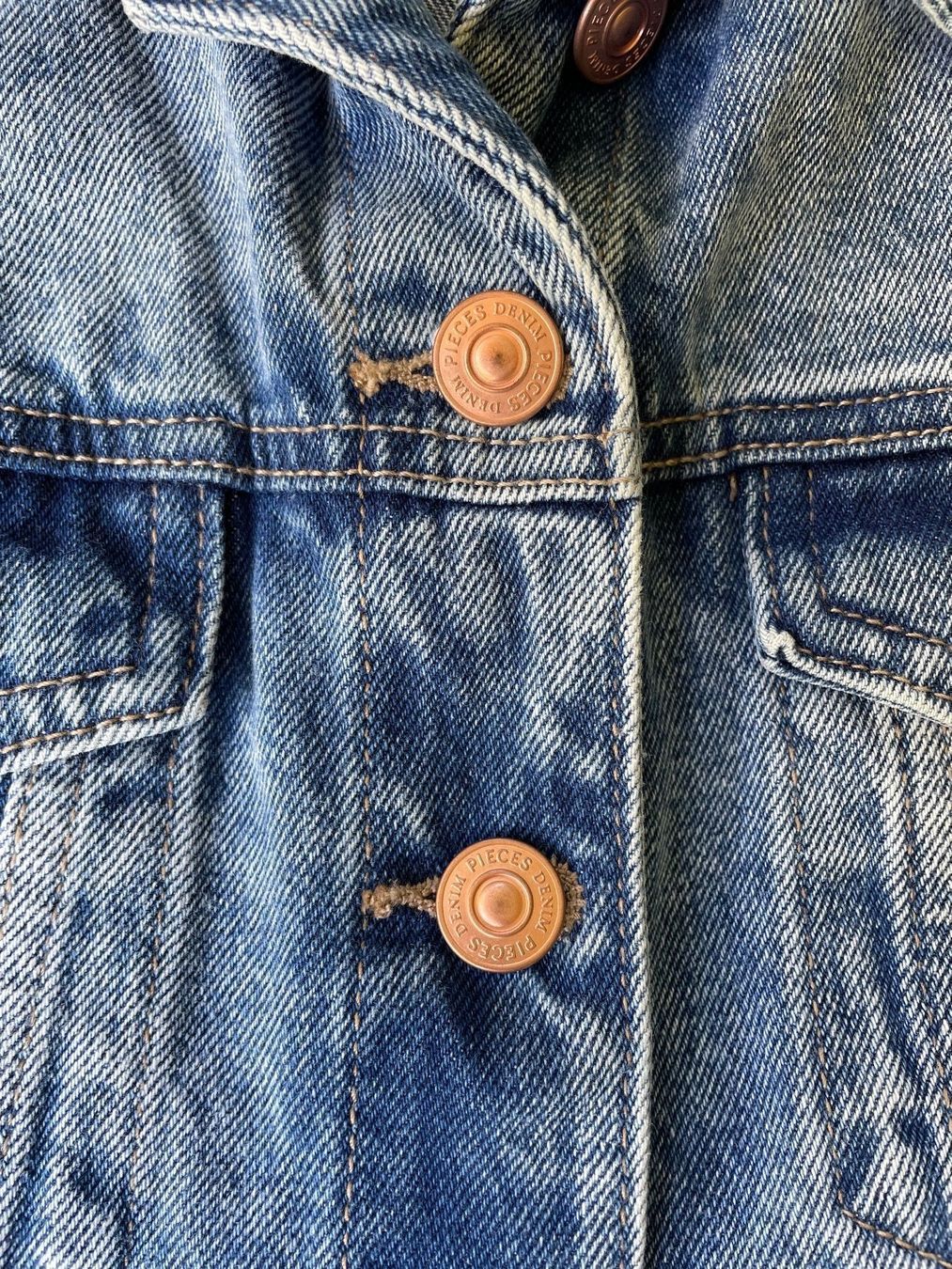 Jacken: Jeansjacke von  Pieces, Gr. M/L – Gebraucht aus Luzern von Feliz 3