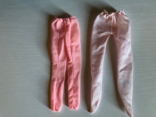 Bambole: Collant et legging Barbie ou Skipper – Usato da Les Ponts-de-Martel venduto da Jolisa 1
