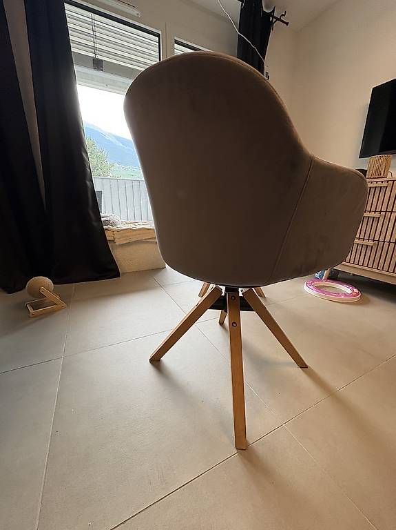 Stühle: 4 chaises scandinaves rotatives – Gebraucht aus Conthey von arn_bv7m 2