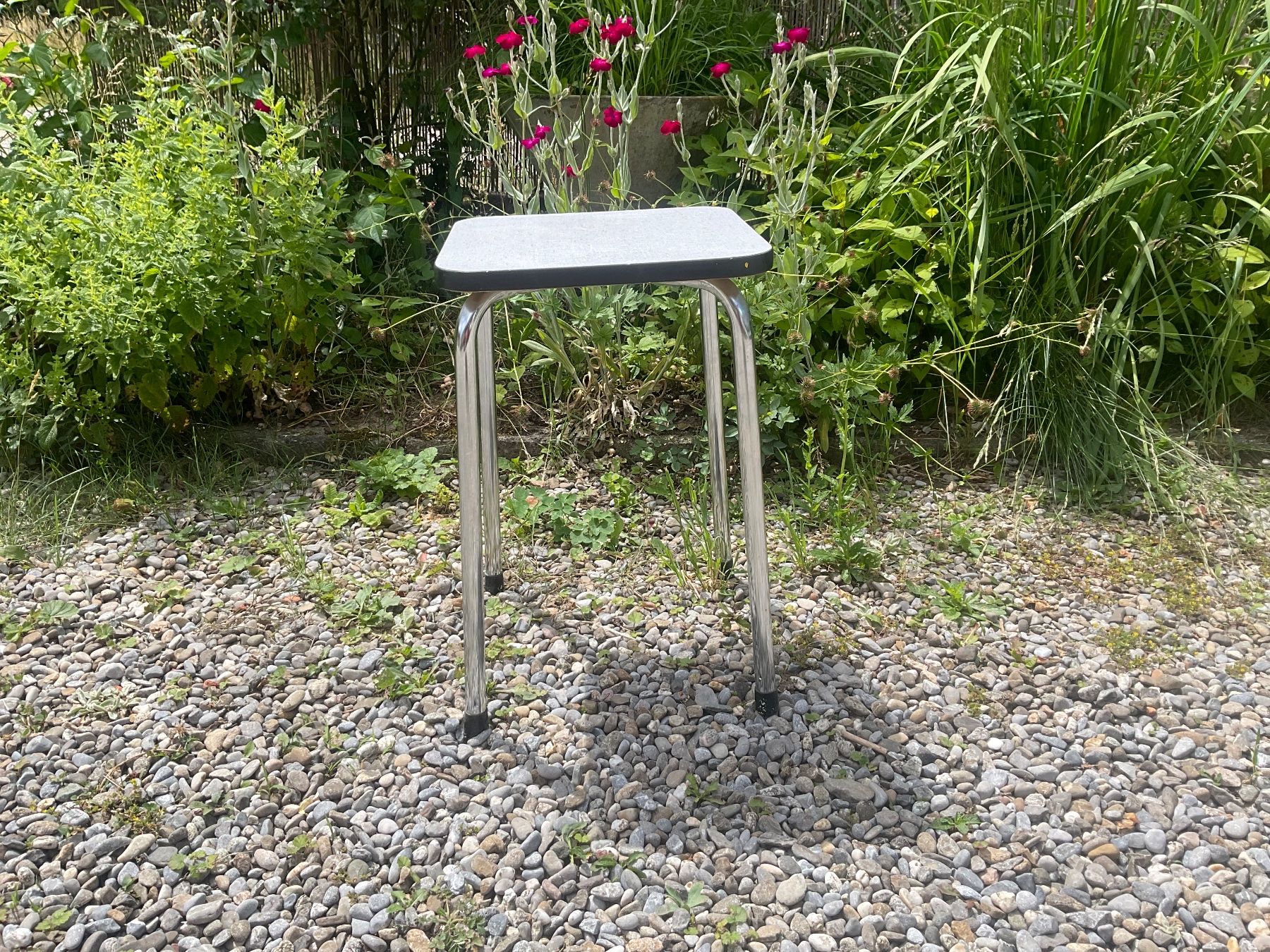 Sgabelli: Vintage Taburett Hocker VERSAND 15.- – Usato da Aarau venduto da Ikebana03 2