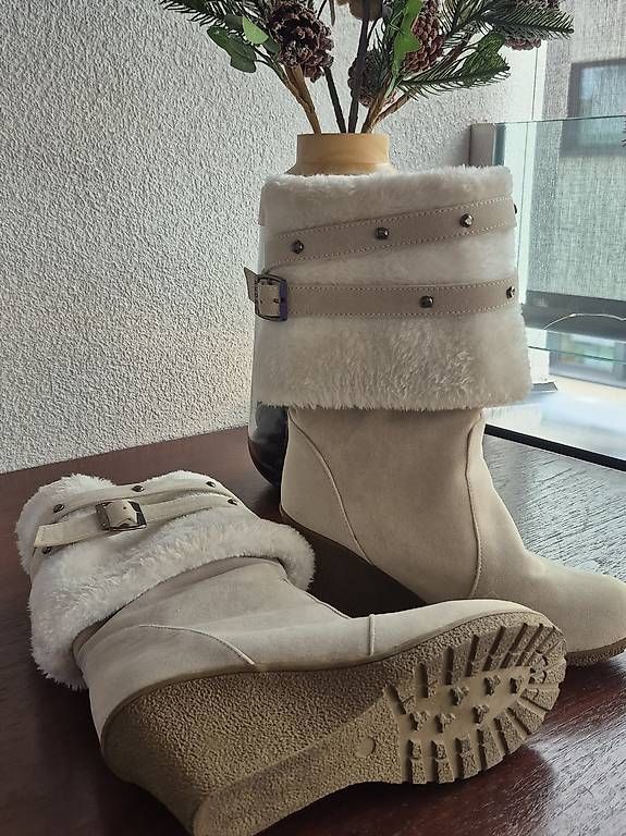 Chaussures filles: Winterstiefel – D'occasion à Locarno par Kira712