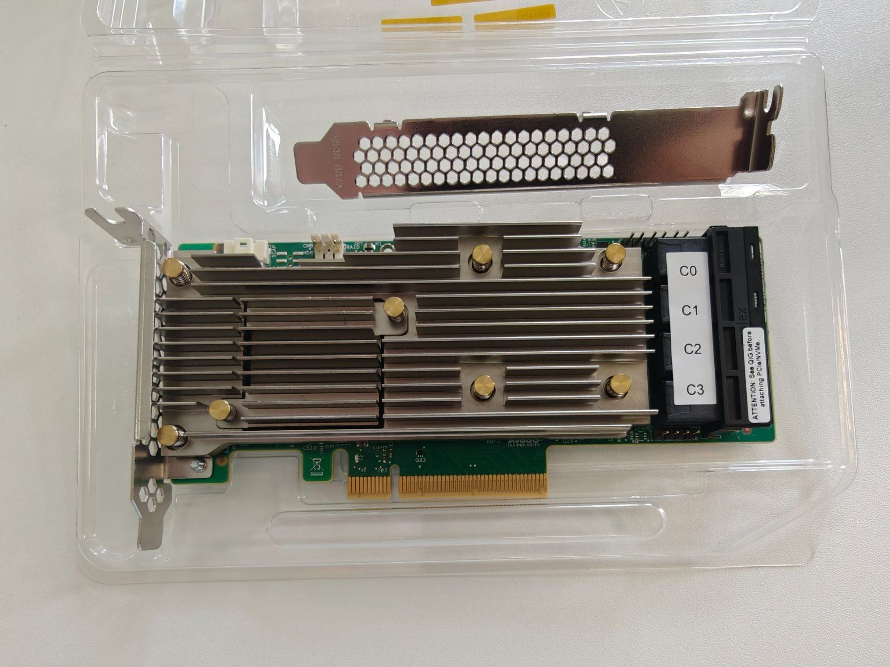 Elektronikbauteile: MegaRAID 9460-16i  SAS/SATA/NVMe RAID Controller – Gebraucht aus Thun von Intronet_gmbh