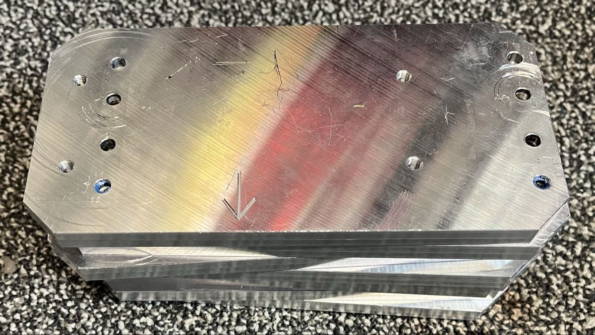 Tutti gli attrezzi:  Prismenpaar (oder Spannprisma / V-Block – Usato da Biel/Bienne venduto da Ebabil 5