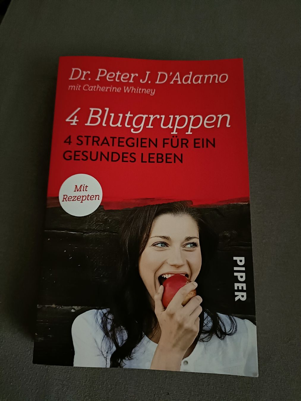 Libri: 4 Blutgruppen – Nuovo (secondo la descrizione) da Gossau SG venduto da scania1509