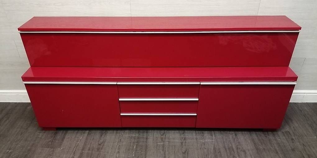 Ikea TV Möbel: IKEA TV Möbel BESTA BURS rot – Gebraucht aus Hauptwil von Polo2008 1